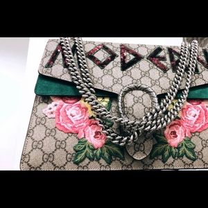 Meet your Posher, Haute